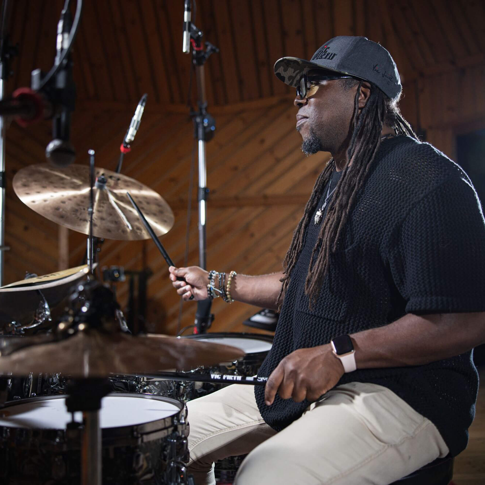 vic-firth-signature-robert-sput-searight-5b-drumsticks image 8