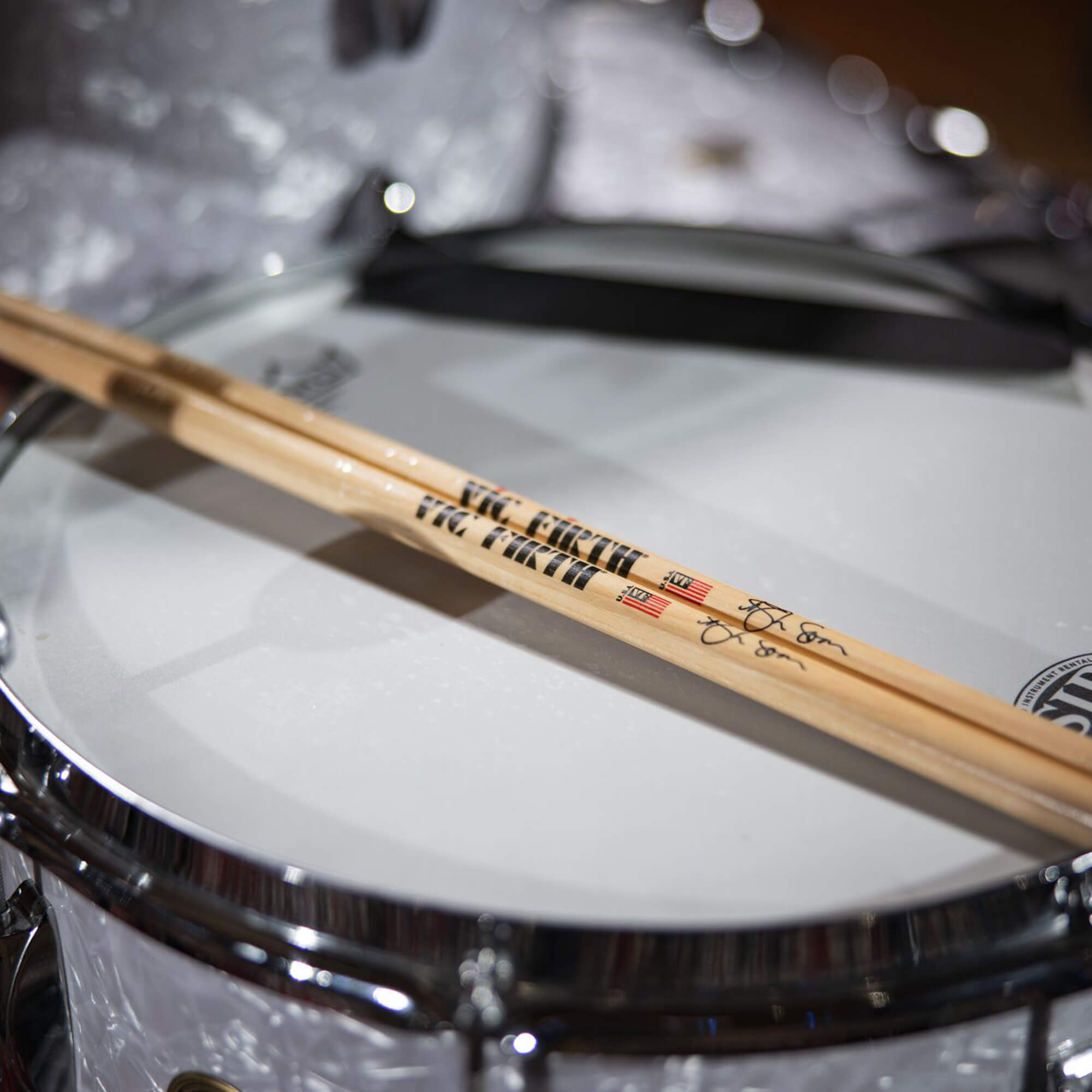 vic-firth-ash-soan-signature-5a-drumsticks-doubleglaze image 6