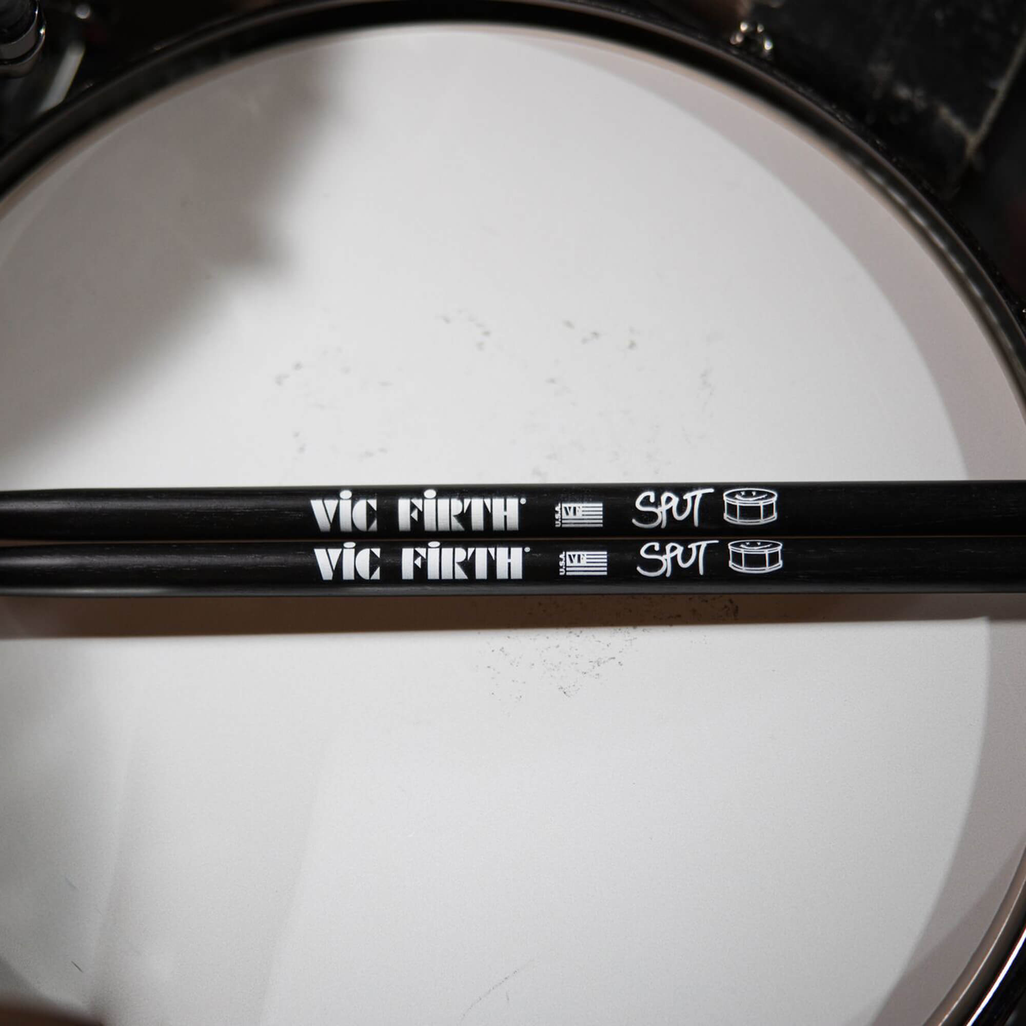 vic-firth-signature-robert-sput-searight-5b-drumsticks image 6