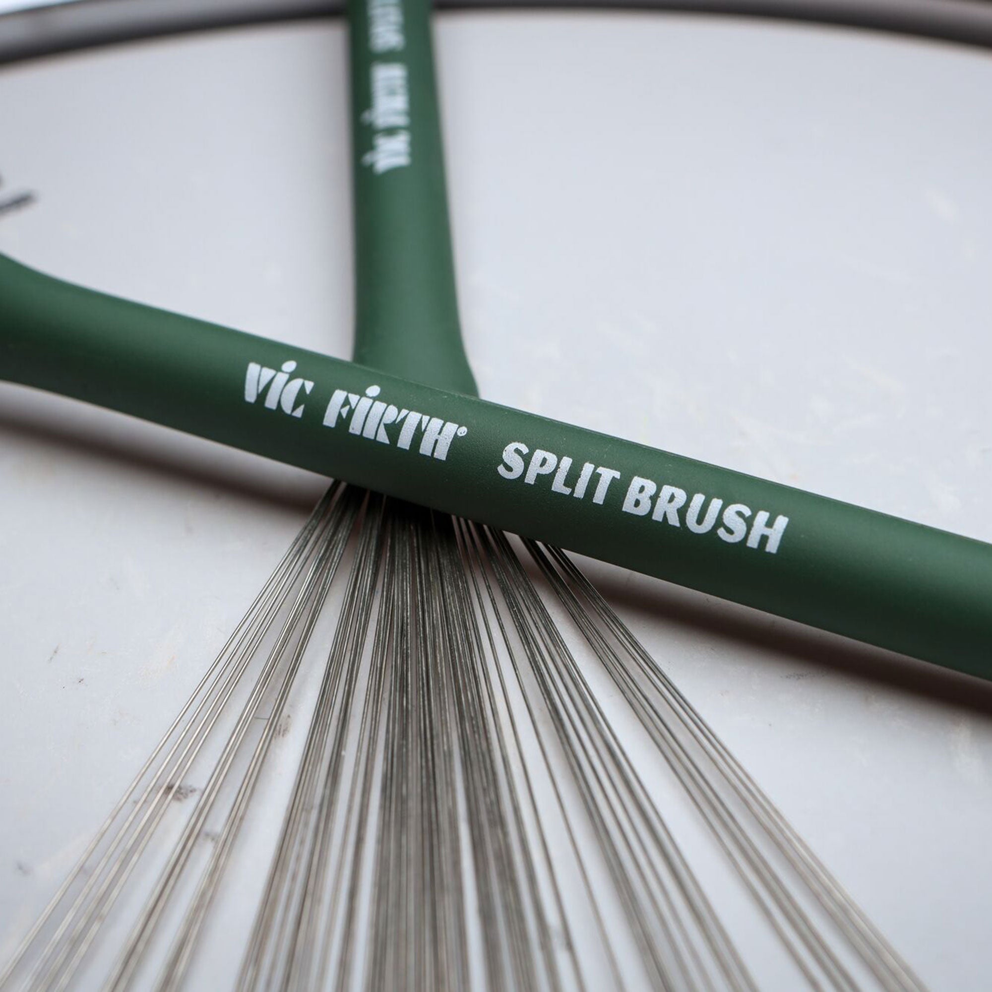 vic-firth-split-brushes-drahtbesen-florian-alexandru-zorn-signature image 7
